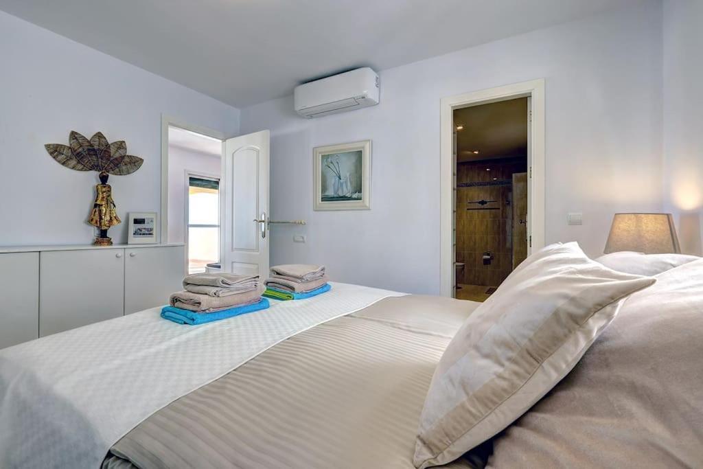 Appartement Spacious Penthouse With Spectacular Sea Views!