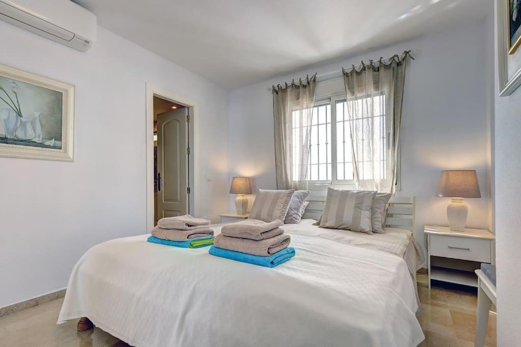 Appartement Spacious Penthouse With Spectacular Sea Views!