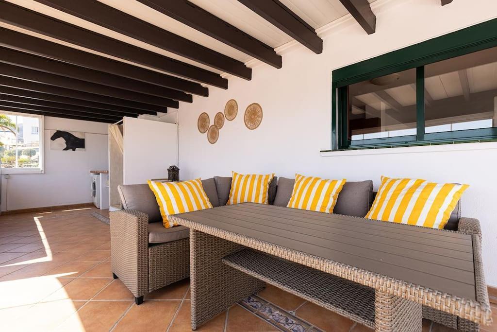 Spacious Penthouse With Spectacular Sea Views! Appartement *